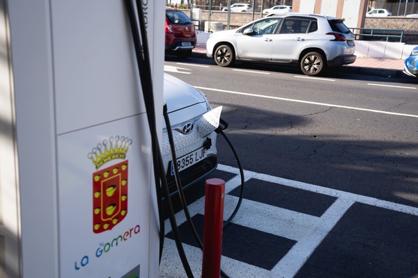 La Gomera aprueba el proyecto para instalar una pérgola fotovoltaica para vehículos eléctricos en el Centro Sociosanitario