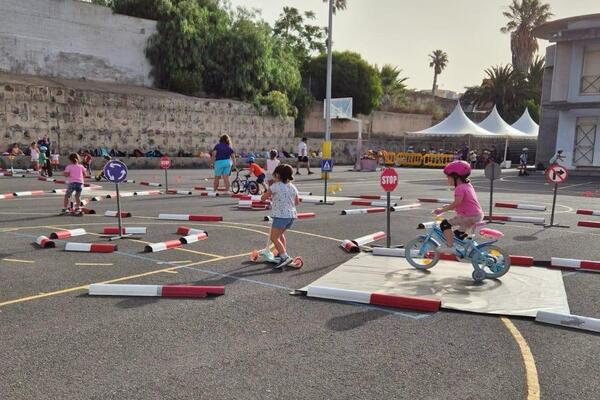 El programa ‘Pedaleando hacia el futuro’ utiliza el ciclismo como apoyo a las personas con discapacidad