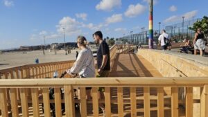 Nueva rampa accesible en la playa de El Castillo