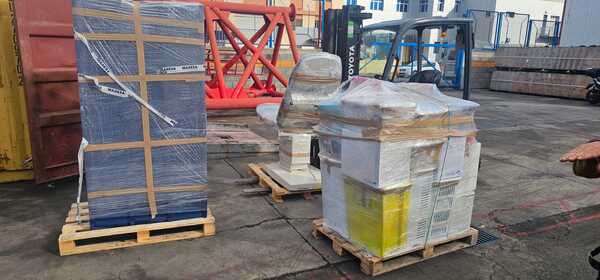 Canarias envía a Mauritania un contenedor con material sanitario, educativo y deportivo Canarias envía a Mauritania un contenedor con material sanitario, educativo y deportivo