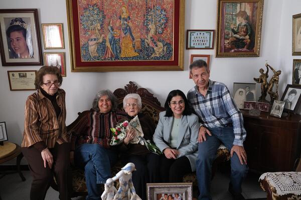 Las Palmas de Gran Canaria felicita a Carolina López Suárez en el día de su 104 cumpleaños Las Palmas de Gran Canaria felicita a Carolina López Suárez en el día de su 104 cumpleaños