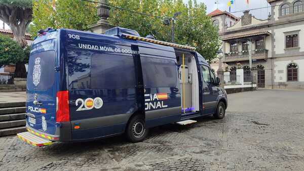 La Unidad móvil del DNI y pasaporte volverá a Teror el 27 de enero y el 18 de febrero La Unidad móvil del DNI y pasaporte volverá a Teror el 27 de enero y el 18 de febrero