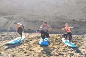 La Asociación Innsurff organiza una jornada de deportes inclusivos en Pozo Negro