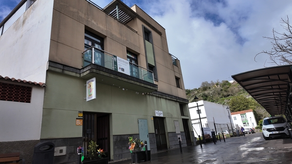 El Centro Ocupacional de Valleseco amplía su espacio con nueva cubierta Fachada del Centro Ocupacional de Valleseco