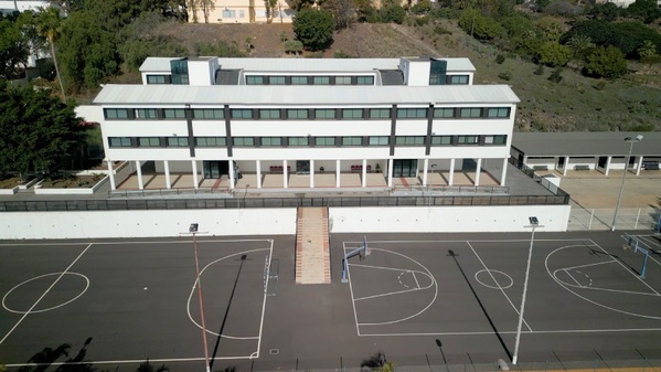 Santa Cruz de Tenerife activa 39 ofertas de empleo para cubrir cerca de 70 puestos Imagen de un edificio