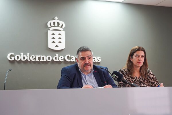 El paro en Canarias baja en 10.929 personas en un año y repunta la contratación en marzo Momento de la rueda de prensa donde se compartieron los datos oficiales