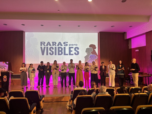 Jornada de Enfermedades Raras en Granadilla reclama diagnóstico precoz y mayor compromiso institucional Imagen de grupo de participantes en la Jornada