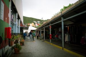 La accesibilidad del Mercado Municipal de La Laguna mejora con nuevas obras y servicios