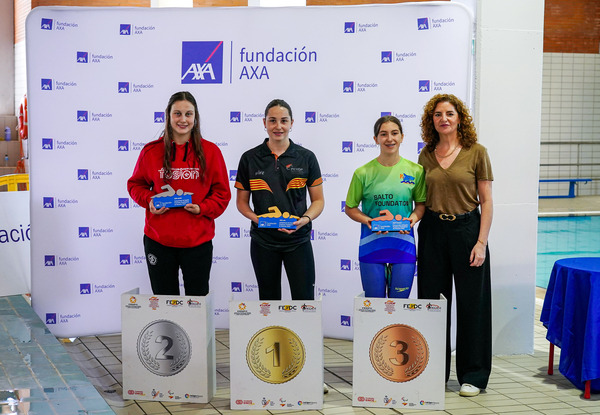 Triplete femenino histórico en el Campeonato Promesas Paralímpicas de Natación en Málaga Las ganadoras en el podio
