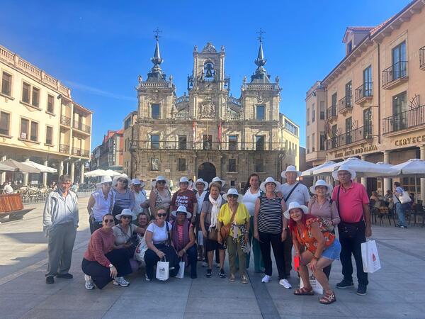 Las personas mayores de La Aldea descubren el patrimonio de Castilla y León en un viaje cultural Momento del viaje