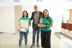 El Cabildo de Lanzarote reconoce los 25 años de Afibrolan en el Día de la Fibromialgia
