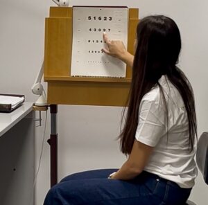 Optometrista durante la jornada en Las Palmas de Gran Canaria
