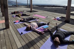 Itahisa Dubois, instructora de yoga en lengua de signos