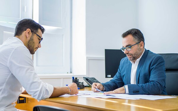 Arrecife abre el plazo para solicitar las ayudas municipales al alquiler de vivienda Rosmen Quevedo y Echedey Eugenio