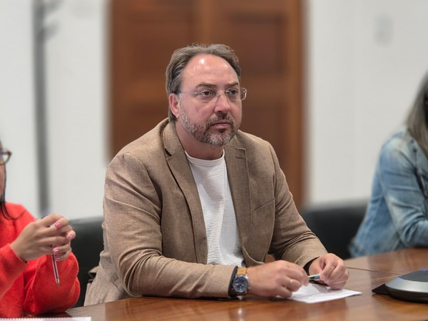 La Palma amplía hasta 2027 las ayudas para llevar electricidad a las viviendas afectadas por el volcán Fernando González