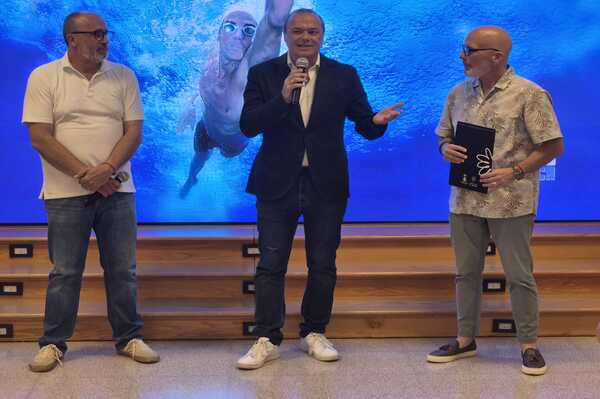 El programa LIKE ayuda a los jóvenes a cuidar su salud mental y prevenir el suicidio Augusto Hidalgo durante la clausura