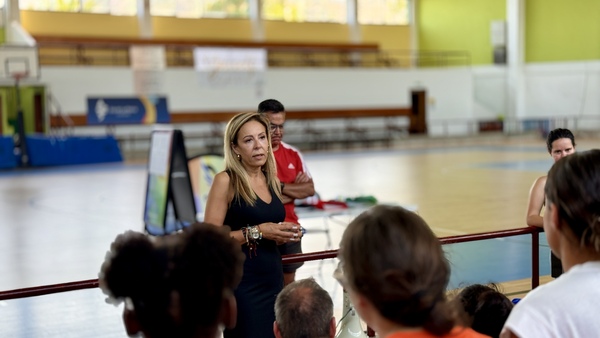Una veintena de familias de La Palma ofrecen fines de semana y vacaciones a menores bajo protección Encuentro familias amigas