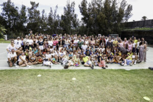 Familias de menores con cáncer infantil durante la jornada de convivencia organizada por la Fundación Canaria Pequeño Valiente