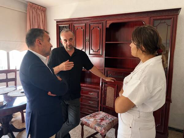 Tres mujeres dejan atrás el sinhogarismo y comienzan una nueva vida en una vivienda compartida en Santa Cruz de Tenerife Vivienda del programa Housing Led en Santa Cruz de Tenerife para personas que salen del sinhogarismo