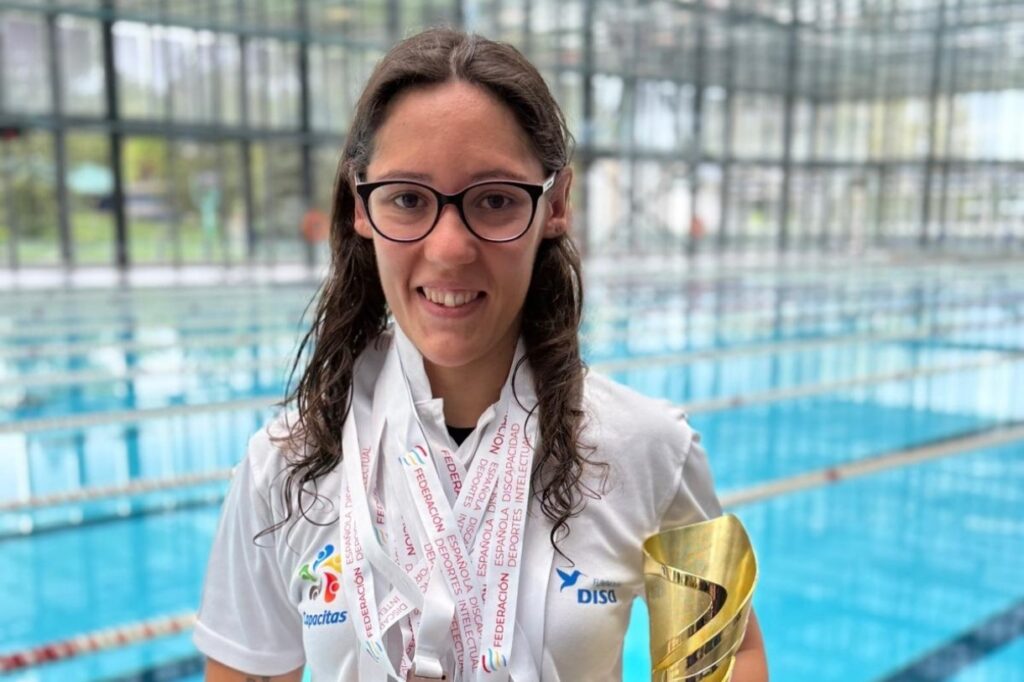 Laura Pérez, nadadora del Club Natación Las Palmas Laura Pérez, nadadora del Club Natación Las Palmas