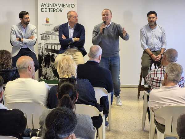 El Cabildo licita por 3,5 millones las obras para mejorar el trazado y el ancho de la carretera de San José del Álamo Augusto Hidalgo presenta las novedades de la Carretera de San José del Álamo GC-211 en Gran Canaria