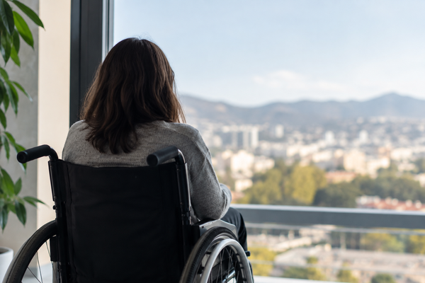 Una de cada tres personas con discapacidad sufre soledad no deseada en España Soledad no deseada y discapacidad: persona con discapacidad en situación de soledad