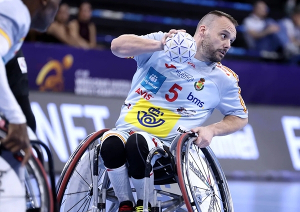 España hace historia y se proclama campeona del mundo de balonmano en silla de ruedas selección española de balonmano en silla de ruedas campeona del mundo. Fotografía: RFEBM / Xavi Solanas
