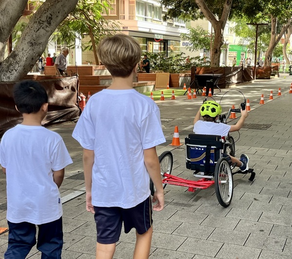La accesibilidad se aprende desde la infancia: escolares descubren las barreras de movilidad en Las Palmas de Gran Canaria movilidad accesible en Las Palmas de Gran Canaria