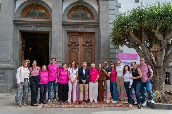 ÁMATE lleva la sensibilización sobre el cáncer de mama a las calles de Santa Cruz de Tenerife Amate conmemora el Día Mundial contra el Cáncer de Mama en Santa Cruz de Tenerife