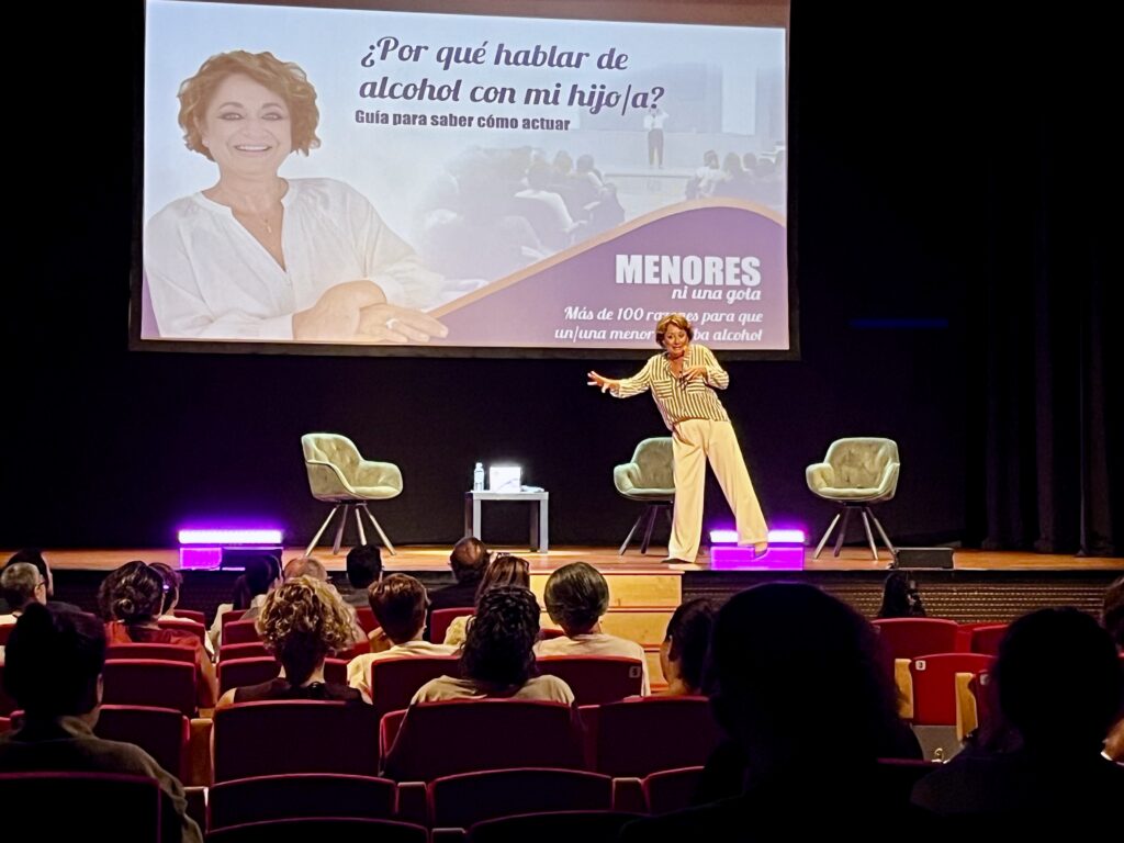 Rocío Ramos-Paul: «La clave está en cómo me comunico con mi hijo para hablar sobre el alcohol» Rocío Ramos-Paul explica cómo prevenir el consumo de alcohol en menores y mejorar la comunicación familiar.