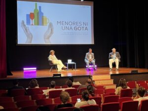 Rocío Ramos-Paul aborda en Arucas cómo prevenir el consumo de alcohol en menores y mejorar la comunicación familiar 1 Rocío Ramos-Paul aborda en Arucas cómo prevenir el consumo de alcohol en menores y mejorar la comunicación familiar